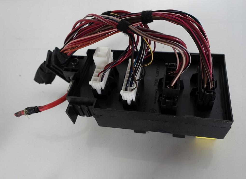 Mercedes W251 2005-2013 minivan Poistková skrinka A1645400672