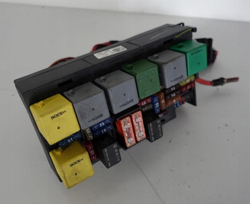 Mercedes W251 2005-2013 minivan Poistková skrinka A1645400672