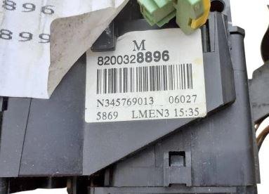 Renault Laguna III 2007-2015 hatchback 2.0 DCI diesel MT 131 kW 2008  Prepínacie páčky pod volantom 8200328896