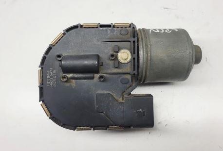 Seat Toledo III 2004-2009 hatchback 1.9 TDI diesel MT 77 kW 2005  Motorček okien predný ľavý 5P0955119B 0390241936