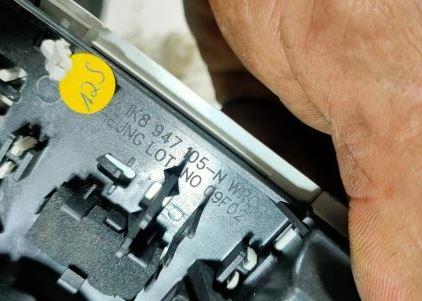 Volkswagen Scirocco II 2008-2017 hatchback 2.0 TDI diesel MT 103 kW 2011  Osvetlenie interiéru 1K8947105N