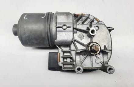 Seat Toledo III 2004-2009 hatchback 1.9 TDI diesel MT 77 kW 2005  Motorček okien predný ľavý 5P0955119B 0390241936