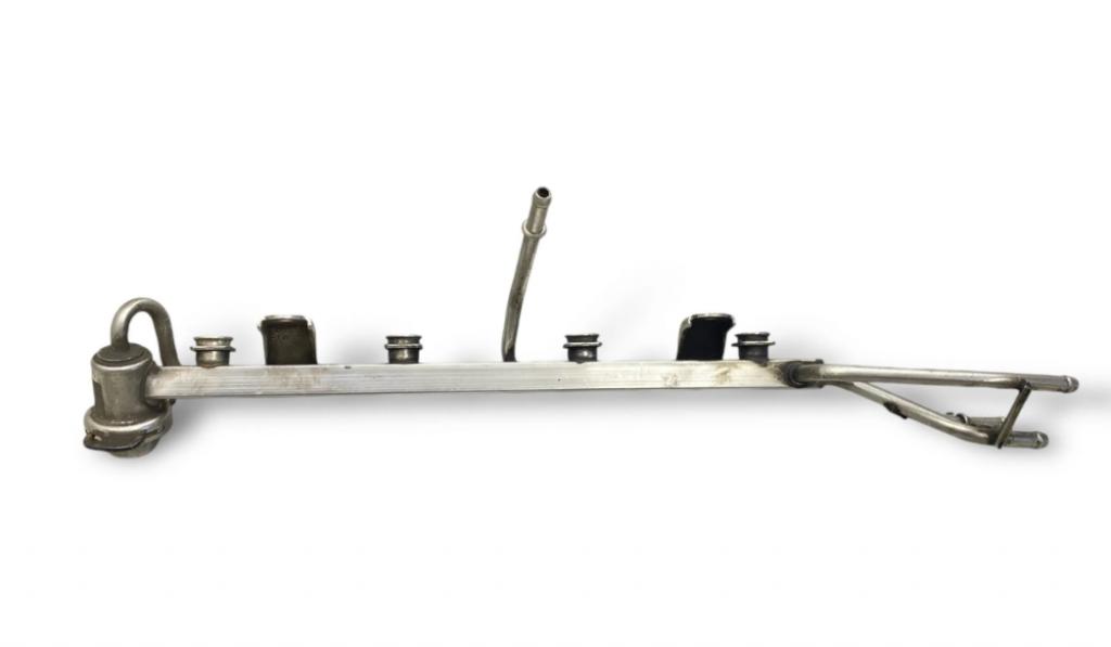 Volkswagen Sharan I 1995-2010 hatchback 1.8 T petrol MT 110 kW 2000  Vstrekovacia lišta 06A133681A 269046