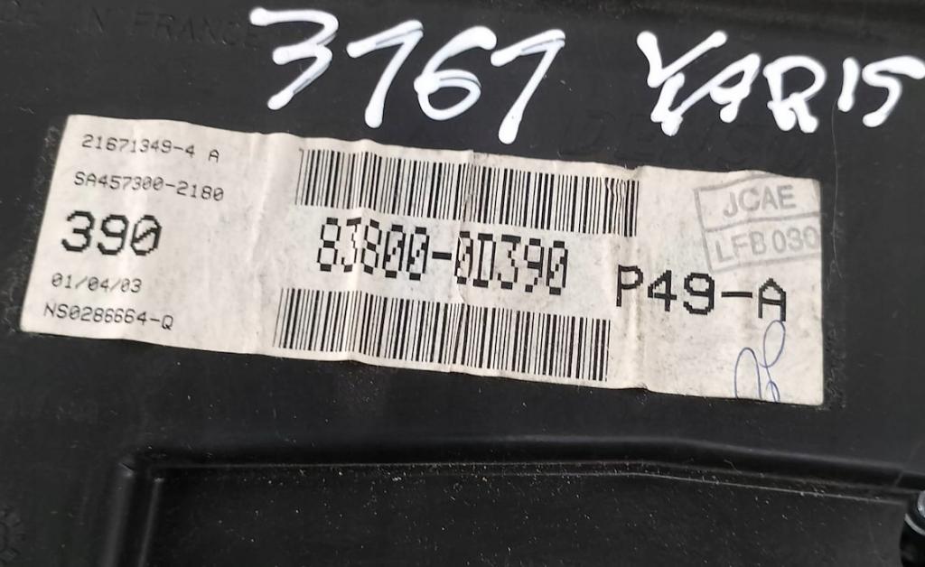 Toyota Yaris I 1999-2005 hatchback 1.0 16v petrol 48 kW Prístrojová doska 83800-0D390