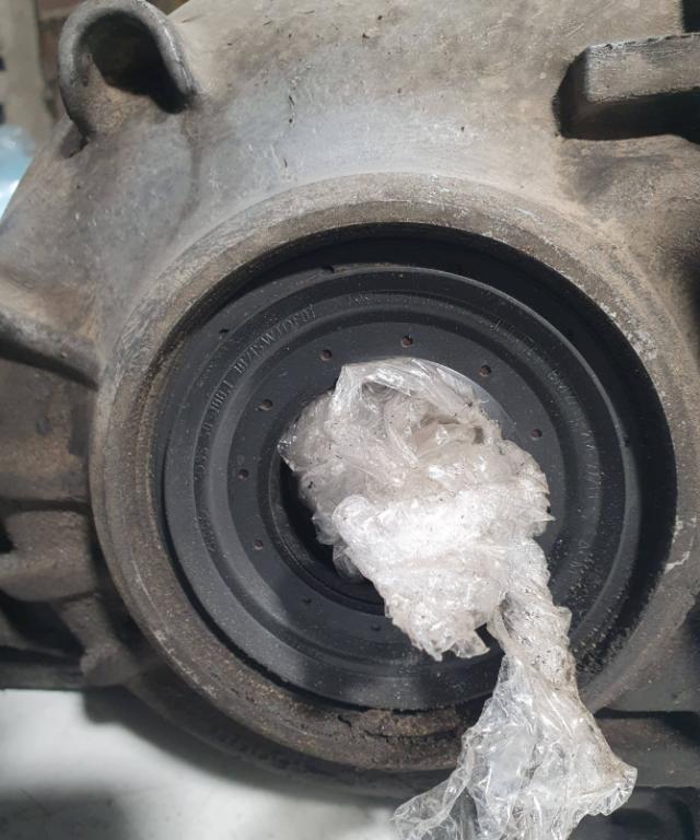 BMW 5 F10 2010-2017 combi 3.0 D diesel AT 180 kW 2011  Diferenciál zadný 7584456