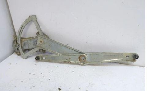 Mercedes Mb100 hatchback 2.4 D diesel MT 50 kW 1993  Mechanizmus sťahovania okna predný ľavý