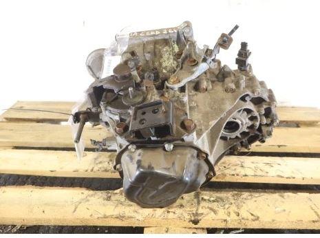 Kia Ceed I 2006-2012 hatchback 1.4 16v petrol MT 66 kW 2011  Prevodovka manuálna TBJ5G