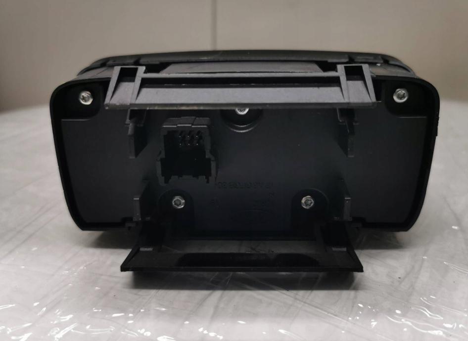 Ford Mondeo Mk4 2007-2014 combi 1.8 TDCI diesel MT 92 kW 2009  Prepínač svetiel 10003926 8G9T13A024CA