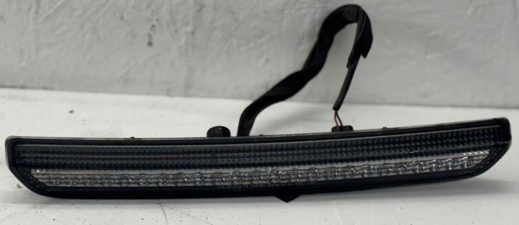 Land Rover Range Rover sport I L320 hatchback 3.0 D V6 diesel 306DT AT 180 kW 2010  Brzdové svetlo zadné (horné) AH3213A613A