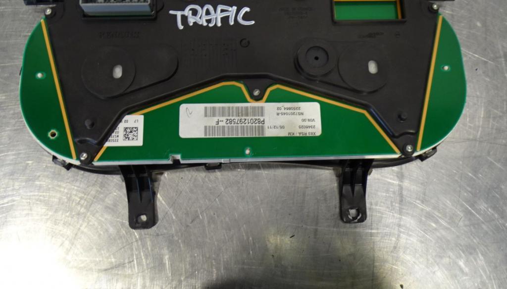 Renault Trafic II 2001-2014 hatchback 2.0 DCI diesel MT 84 kW 2012 Prístrojová doska P8201297582F