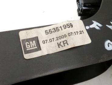 Opel Zafira B 2005-2014 hatchback 1.9 CDTI diesel MT 110 kW 2008  Rýchlostná páka (kulisa) 55351959