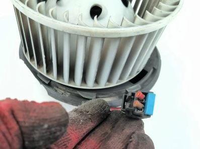 Renault Laguna II 2001-2007 combi 1.9 DCI diesel MT 79 kW 2001  Ventilátor kúrenia 52488121 ; 885001314FZ