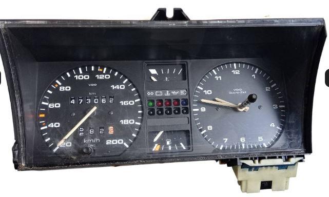 Volkswagen Golf II 1983-1992 hatchback 1.6 petrol MT 51 kW 1991  Prístrojová doska 191919033MD