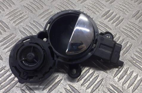 Mini Cooper One I R50/R53 2000-2006 hatchback 1.6 16v petrol MT 66 kW 2004  Kľučka dverí vnútorná predná ľavá 1502075