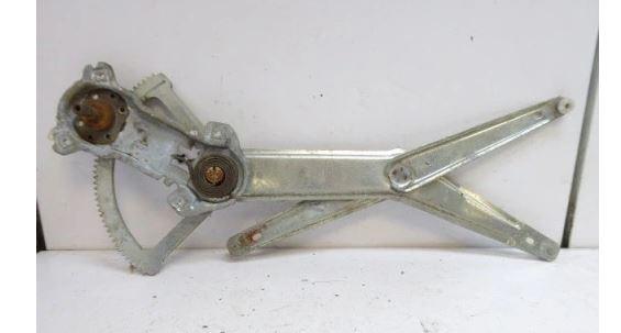 Mercedes Mb100 hatchback 2.4 D diesel MT 50 kW 1993  Mechanizmus sťahovania okna predný ľavý