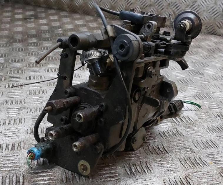 Citroen Saxo hatchback 1.5 D diesel MT 42 kW 2001  Vstrekovacie čerpadlo 0460484142