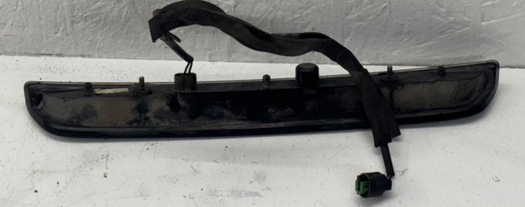 Land Rover Range Rover sport I L320 hatchback 3.0 D V6 diesel 306DT AT 180 kW 2010  Brzdové svetlo zadné (horné) AH3213A613A