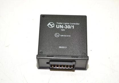 Volkswagen Passat B7 2010-2014 combi 2.0 TDI diesel MT 103 kW 2011  Ťažné zariadenie UN-30/1 AC