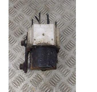 Renault Trafic II 2001-2014 hatchback 1.9 DCI diesel MT 60 kW 2001  Pumpa ABS 15113903E 8200511146 93857506