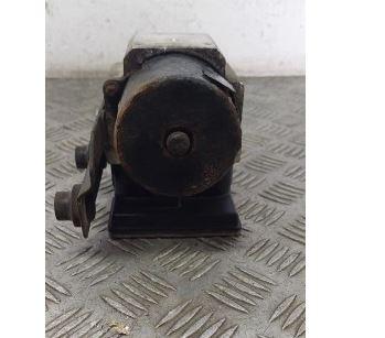 Renault Trafic II 2001-2014 hatchback 1.9 DCI diesel MT 60 kW 2001  Pumpa ABS 15113903E 8200511146 93857506