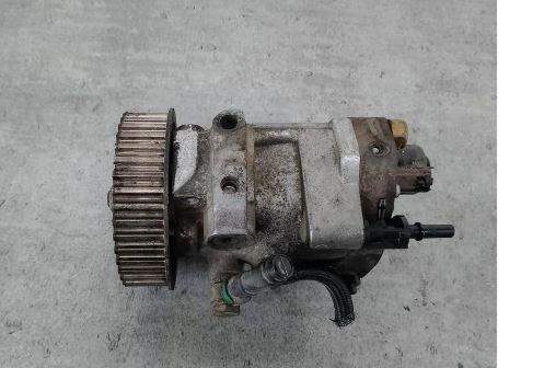 Renault Scenic II 2003-2009 hatchback 1.5 DCI diesel MT 60 kW 2004 Vstrekovacie čerpadlo 8200057225 R9042A013A