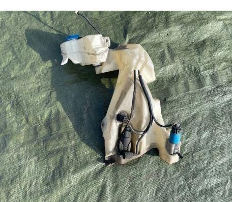 Audi A4 B7 2004-2008 combi 3.0 TDI diesel AT 171 kW 2006  Nádržka ostrekovačov 8E0955451AR 8E0955451AP