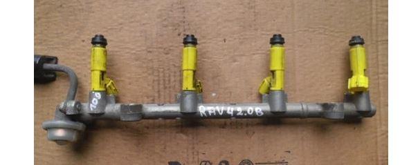 Toyota Rav4 II 2000-2005 hatchback 2.0 VVTI petrol MT 110 kW 2001  Vstrekovacia lišta 23250-28050