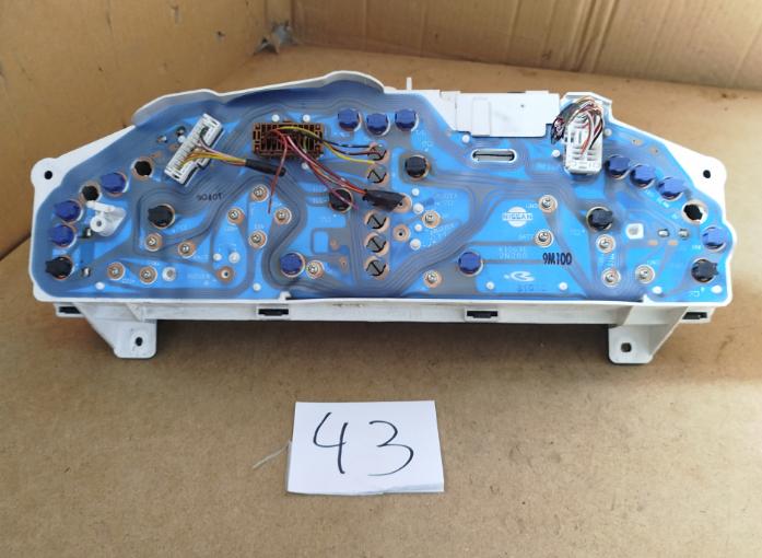 Nissan Almera N15 1995-2000 sedan 1.4 16v petrol 55 kW Prístrojová doska 2N302 GF