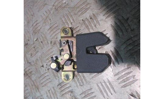 Seat Cordoba II 6L 2002-2008 sedan 1.4 16v petrol MT 55 kW 2003  Zámok zadnej kapoty 6L5827505