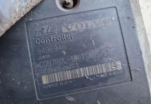Volvo V70 II 1999-2007 combi 2.4 petrol AT 125 kW 2000  Pumpa ABS 9496945