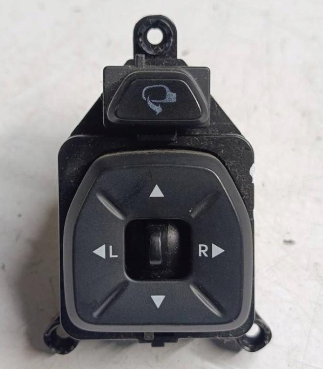 Hyundai ix35 Prepínač 383480-1110