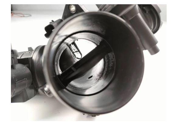 Volvo C30 hatchback 2.0 D diesel MT 100 kW 2007  Škrtiaca klapka 9657522680