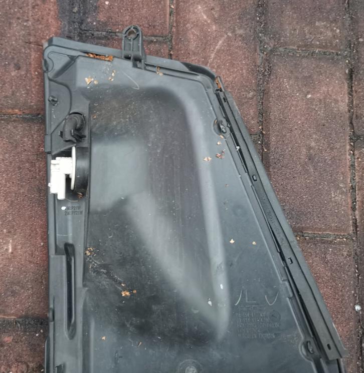 Renault Maxity 2007-   Svetlo predné ľavé