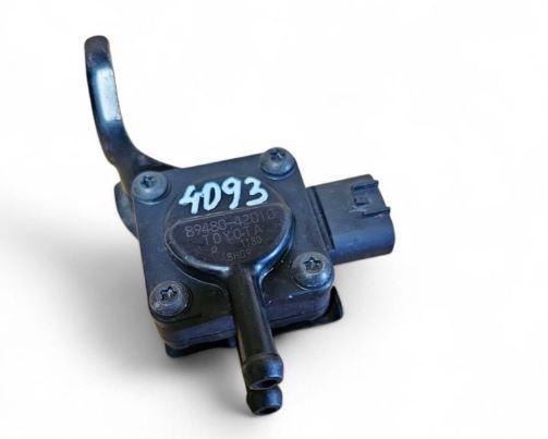 Toyota Rav4 III 2005-2012 hatchback 2.2 D-CAT diesel MT 130 kW 2011  Snímač tlaku 8948042010