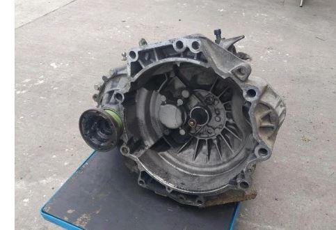 Volkswagen Caddy II 9K 1996-2004 hatchback 1.9 SDI diesel MT 47 kW 2002  Prevodovka manuálna AYQ