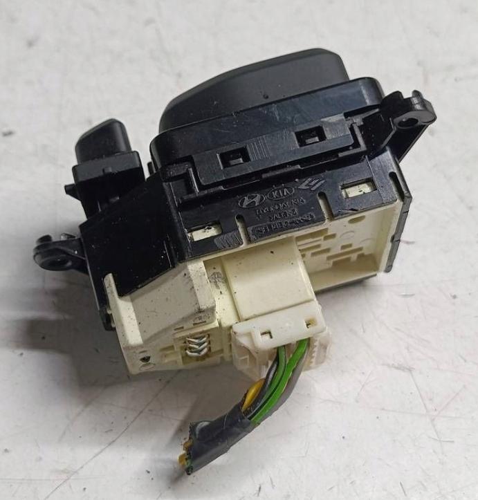 Hyundai ix35 Prepínač 383480-1110