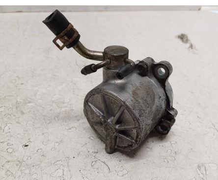 Mazda 6 I GG 2002-2007 sedan 2.0 CITD diesel MT 89 kW 2003  Vákuová pumpa X2T58172