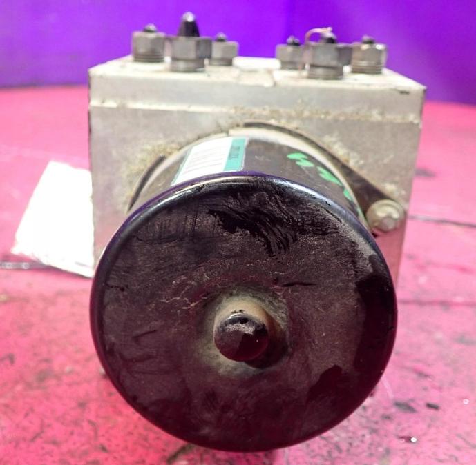 Peugeot 407 combi 2.0 HDI diesel MT 100 kW 2006  Pumpa ABS 15710605