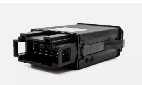 Audi A2 hatchback 1.4 16v petrol AUA MT 55 kW 2000  Relé 8Z0941509B