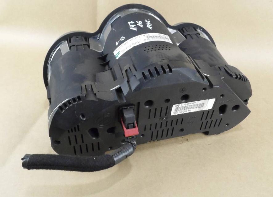 Alfa Romeo 147 hatchback 1.6 16v petrol MT 88 kW 2002  Prístrojová doska 735290189