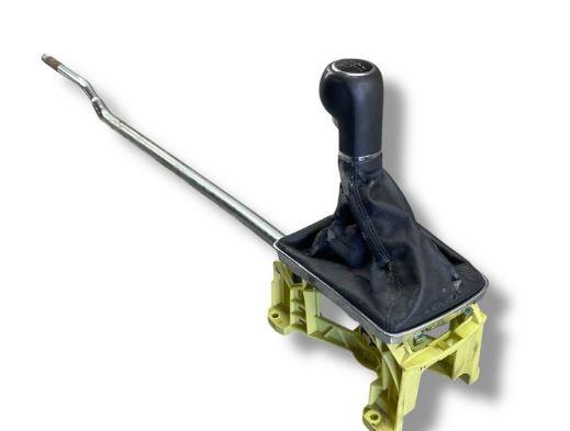 Opel Astra II 1998-2009 hatchback 1.6 16v petrol MT 74 kW 1999  Rýchlostná páka (kulisa) 8026651301