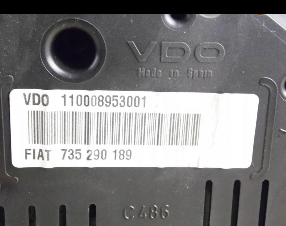 Alfa Romeo 147 hatchback 1.6 16v petrol MT 88 kW 2002  Prístrojová doska 735290189