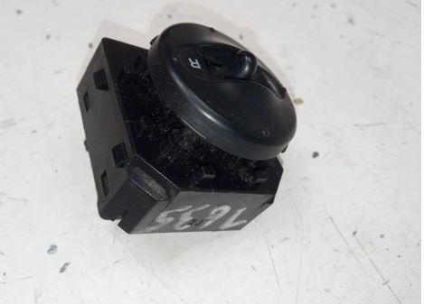 Hyundai Matrix hatchback 1.6 16v petrol 76 kW 2002  Prepínač spatnych zrkadiel 796976867