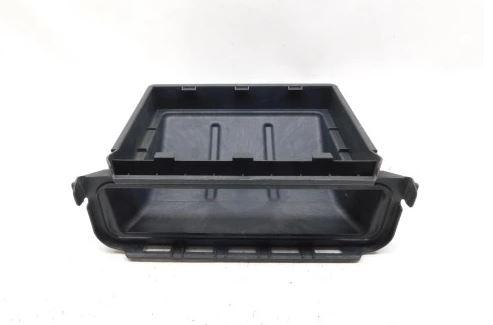 Mercedes E W213 2016- sedan   Obal filtra A2138307400