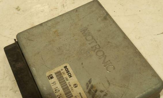 Opel Frontera A 1992-1998 hatchback 2.4 petrol MT 92 kW 1994  Riadiaca jednotka motora 0261200540 91140246