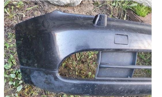 Nissan Primera P11 1996-2002 sedan 1.8 16v petrol MT 84 kW 1999  Nárazník predný