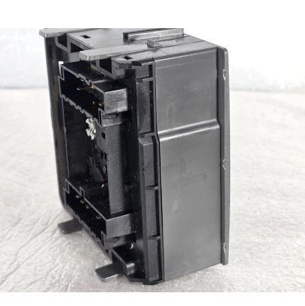 Volvo V40 I 1995-2004 combi 2.0 T petrol MT 118 kW 1998  Prepínač svetiel 30818137