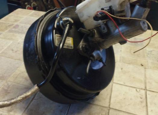 Toyota Corolla Verso II 2004-2009 hatchback 2.2 D4D diesel MT 100 kW 2007  Posilňovač bŕzd 47200-0F031