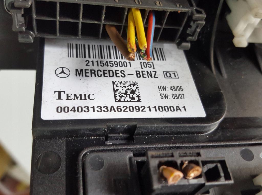 Mercedes E W211 2002-2009 combi 3.0 CDI Poistková skrinka 2115459001