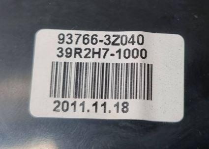 Hyundai I40 sedan 1.7 CRDI diesel MT 85 kW 2012  Prepínač 937663Z040 39R2H71000 20111118